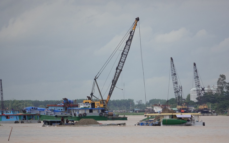 Phó Thủ tướng ra chỉ đạo chấn chỉnh sau bài viết “Cát nạo lên, tiền đổ xuống” trên Thanh Niên