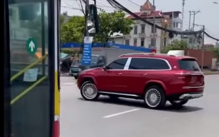Vì sao xe Mercedes có thể ‘nhún nhảy’ trên phố?