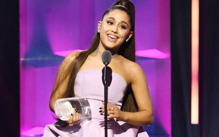 Hủy show liên tục, Ariana Grande vẫn là 'Người phụ nữ của năm'