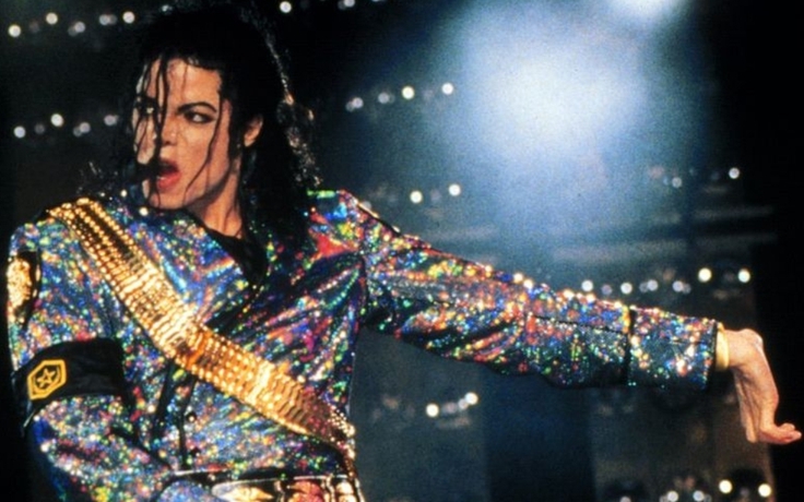 Nhạc của Michael Jackson bị hàng loạt kênh radio 'tẩy chay' sau phim ấu dâm