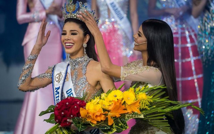 Tân Hoa hậu Venezuela bị chê già, kém sắc