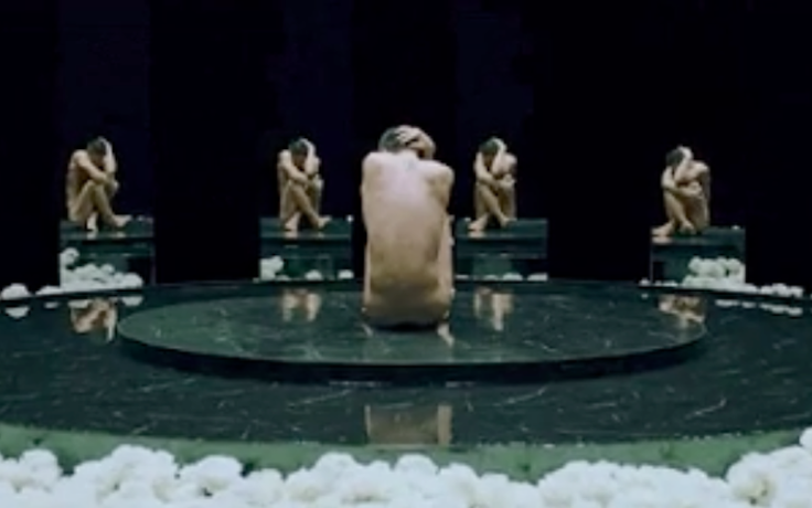 Nam thần tượng nhóm WINNER lên tiếng về cảnh khỏa thân trong MV mới