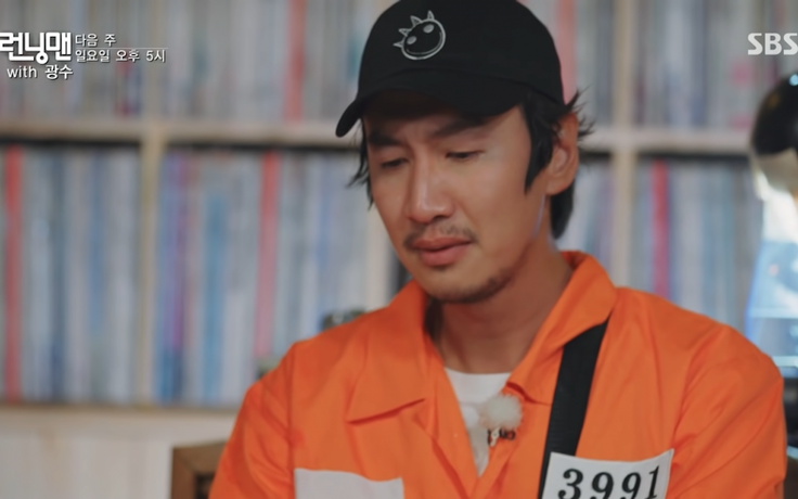 Các thành viên 'Running Man' nghẹn ngào chia tay Lee Kwang Soo