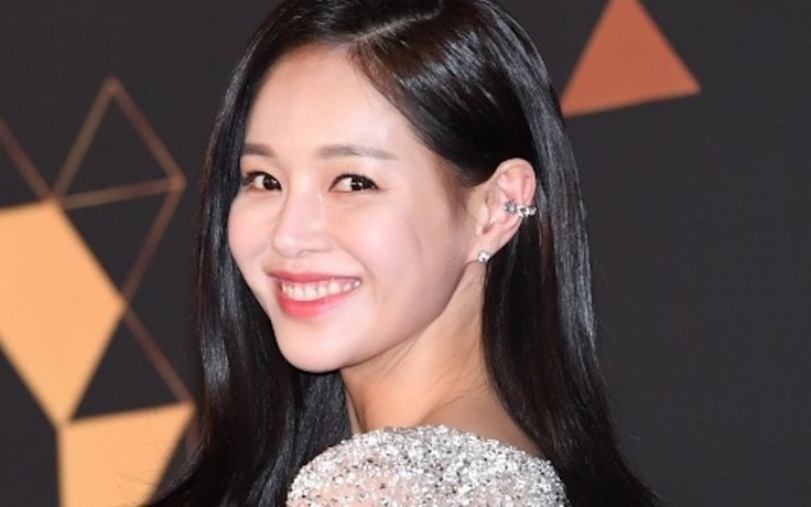 ‘Cô dâu vàng’ Lee Young Ah tổ chức đám cưới sau một năm sinh con