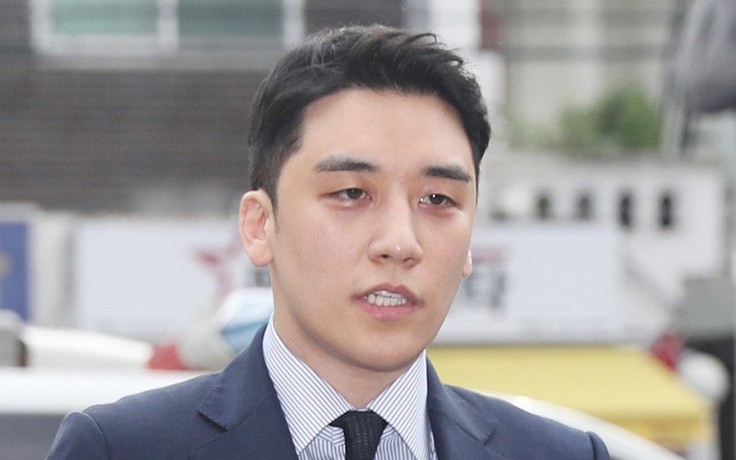 Seungri phải hoãn xuất ngũ, bị giam trong nhà tù quân đội sau loạt bê bối