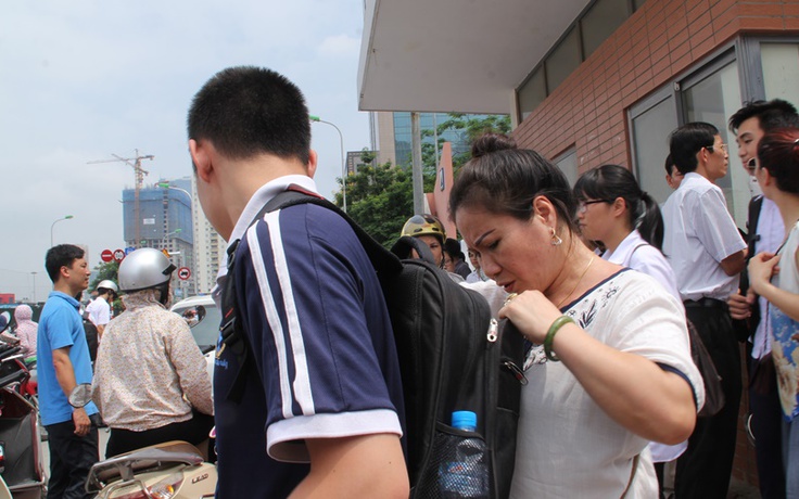 Hàng chục nghìn giám thị các trường đại học 'cắm chốt' ở địa phương