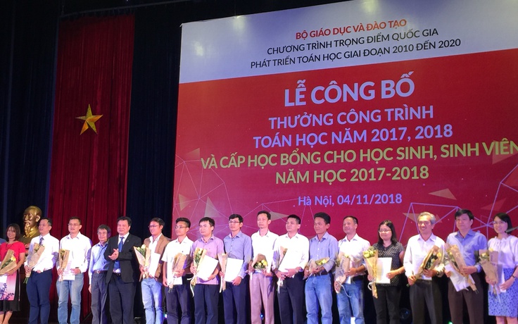 Trao thưởng gần 200 công trình nghiên cứu toán học