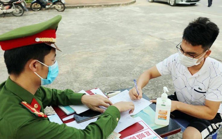 Ca bệnh tăng nhanh, TP.Bắc Ninh cấp giấy làm việc luân phiên theo ngày