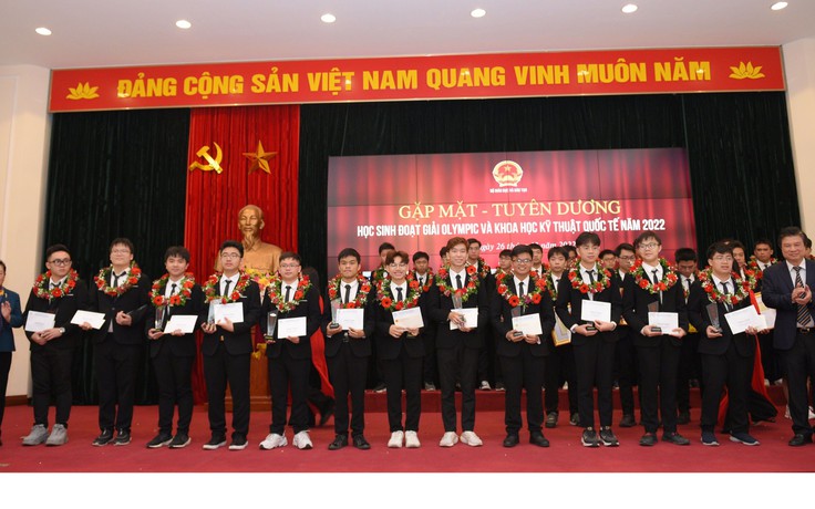 Học sinh Việt Nam lọt top 10 quốc gia đạt kết quả cao nhất các kỳ Olympic