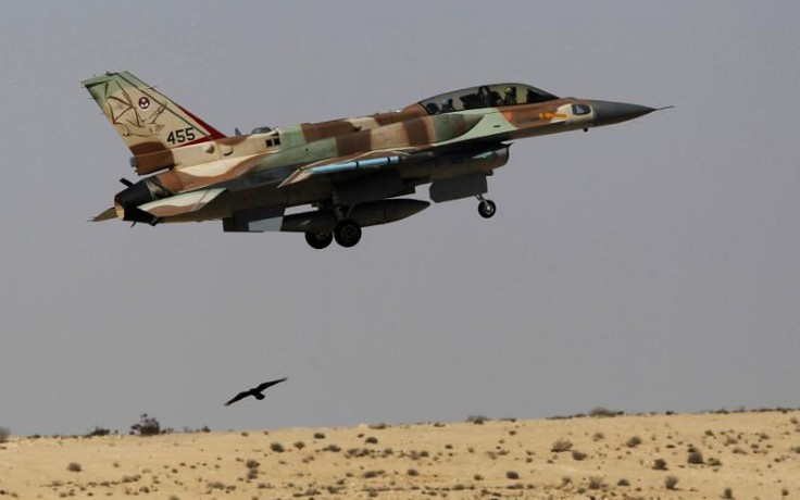 Israel tấn công chốt phòng không ở Syria, gây thương vong