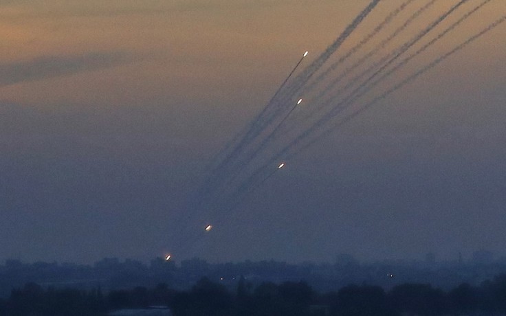 Israel hứng 10 rocket phóng từ Dải Gaza