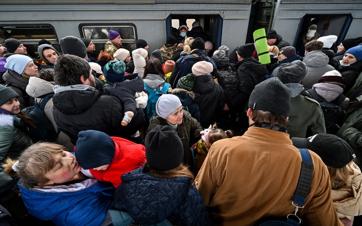 Quân Nga tuyên bố ngừng bắn ở Ukraine, mở hành lang nhân đạo ở nhiều thành phố