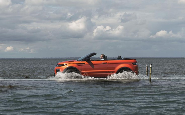 Range Rover Evoque Convertible, lạ lẫm với SUV mui trần