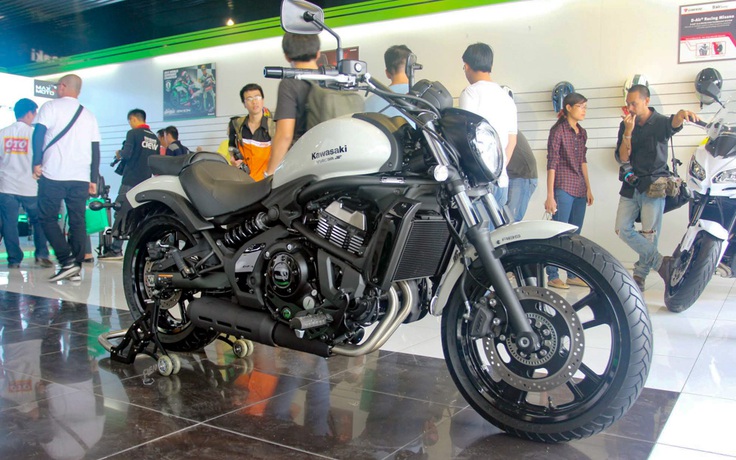 Kawasaki Versys 650 ABS và Vulcan S ABS đổ bộ thị trường Việt