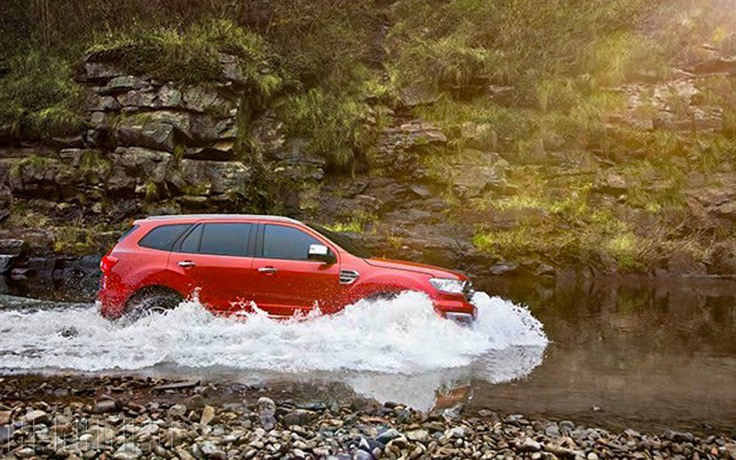 Hậu 1.7, Ford Everest có giá cao gấp đôi đối thủ Toyota Fortuner