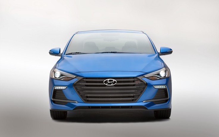 Hyundai Elantra vừa bán ra tại VN có phiên bản mạnh mẽ hơn