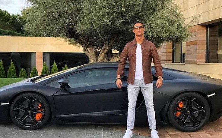 Giàu cỡ Ronaldo cũng khó mua được siêu xe hiếm có của Lamborghini