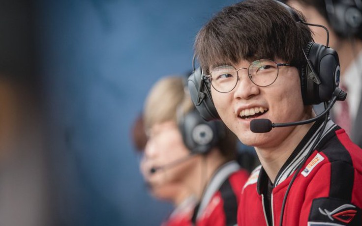 Người Pháp và người Mỹ đã hát chúc mừng sinh nhật Faker người Trung có làm  vậy trong MSI 2016