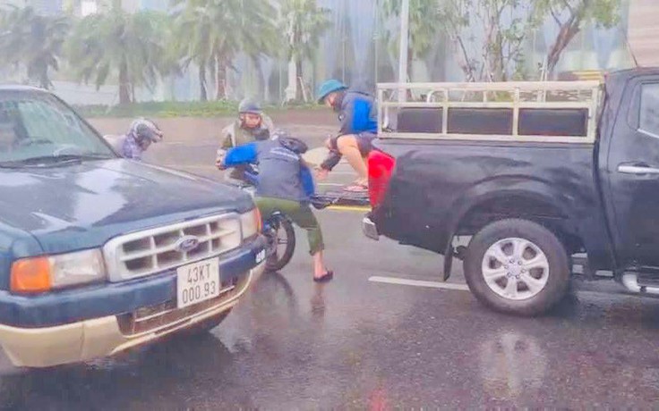 Nóng lòng về thăm nhà trong bão số 9, một gia đình ở Đà Nẵng gặp nạn