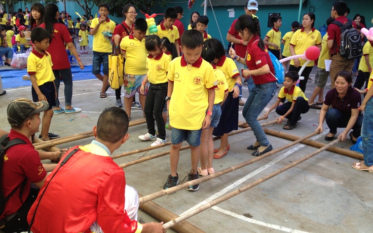 Cho con trải nghiệm, học hỏi qua các lễ hội tết cổ truyền