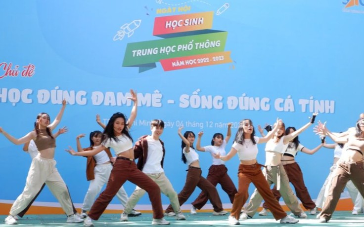 Sôi động cuộc thi vũ điệu thanh xuân của học sinh