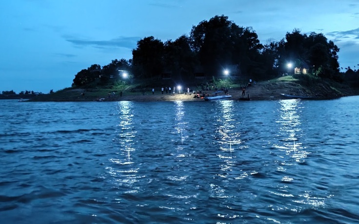Đồng Nai: Chìm xuồng máy trên hồ Đa Tôn, 2 người mất tích