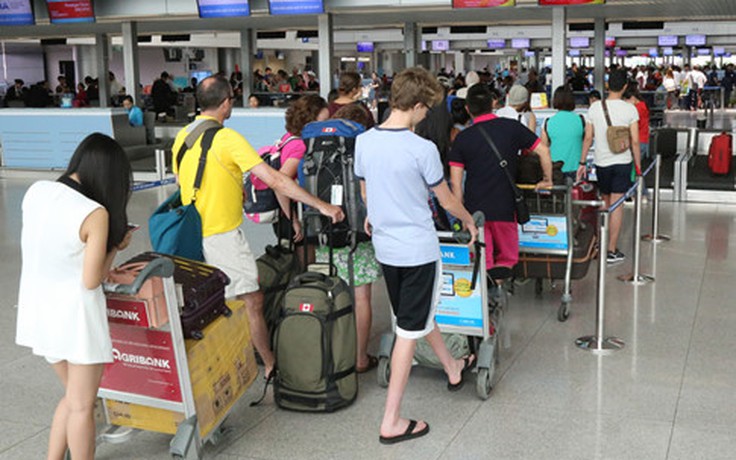 Hành khách đi máy bay nhớ kỹ không được dùng bằng lái làm thủ tục check-in