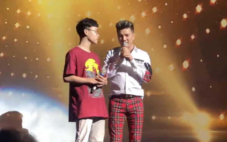 Đàm Vĩnh Hưng bất ngờ đưa giọng ca The Voice kids mong mẹ thay thận đi hát