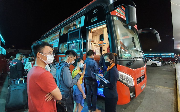Xe khách Phương Trang không chở quá 20 khách, bắt buộc hành khách đeo khẩu trang