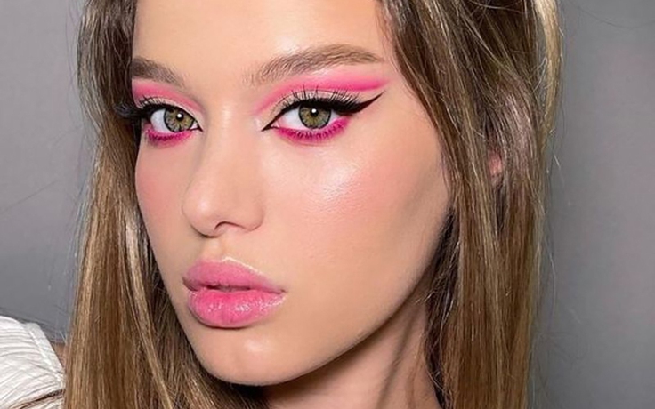 Bắt trend Barbiecore Beauty, muôn cách trang điểm mắt với tone hồng cực ngọt ngào