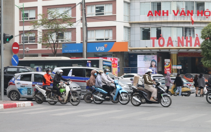 Xuất hiện ca Covid-19 ở Hà Nội: Người dân không hoảng sợ, bình tĩnh đeo khẩu trang