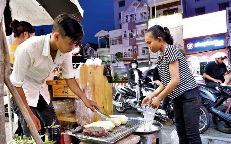 Cô gái suy thận và chàng trai Tây Đô tạo chuyện tình cổ tích