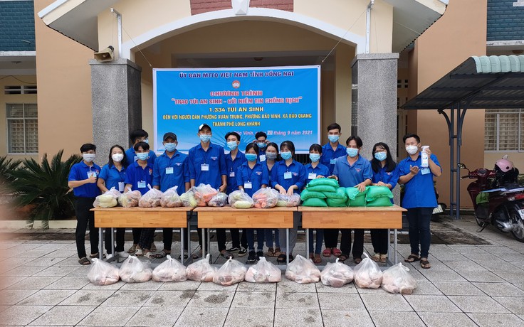 Long Khánh trao hàng ngàn túi an sinh cho người dân có hoàn cảnh khó khăn