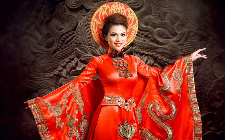 Phạm Thiên Trang đem hình tượng Thái hậu Dương Vân Nga tranh tài tại 'Mrs. Globe' 2016
