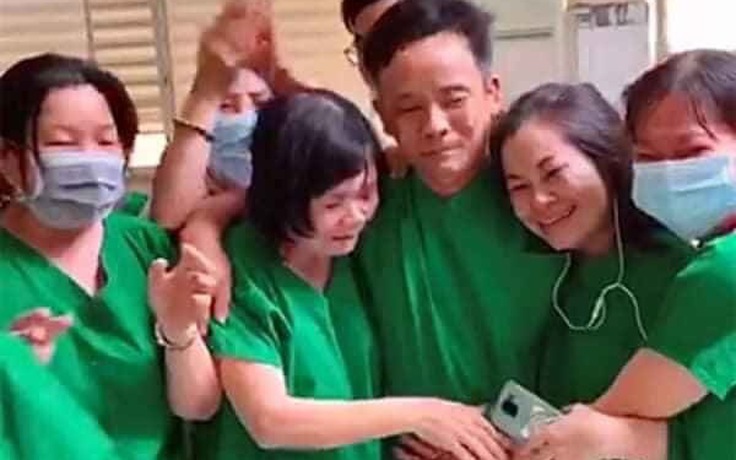 Cư dân mạng quan tâm: Y, bác sĩ Bình Thuận khóc mừng vì bệnh nhân âm tính
