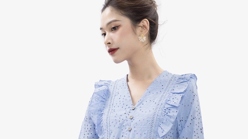 Nhẹ nhàng, thuần khiết với trang phục xanh pastel