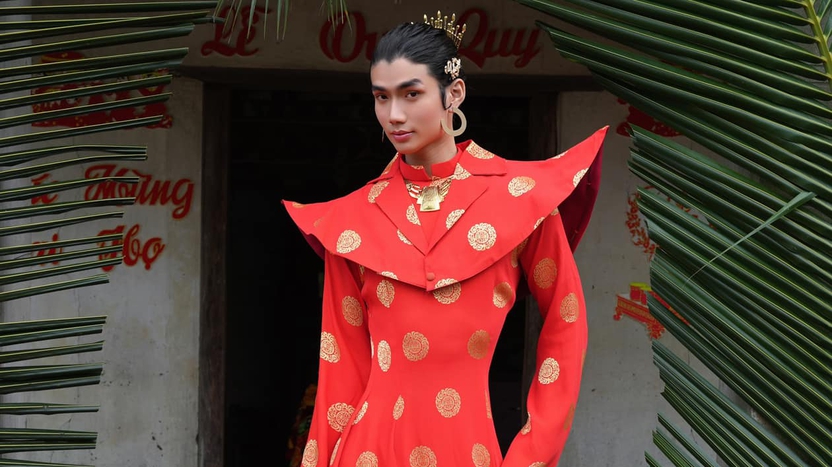 Chàng trai Việt chuyên diện đồ bà ngoại 'gây bão' mạng xã hội xứ Trung