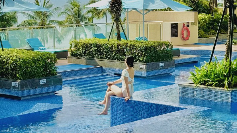 Du lịch tết, hành trình tận hưởng từ phố thị đến biển xanh