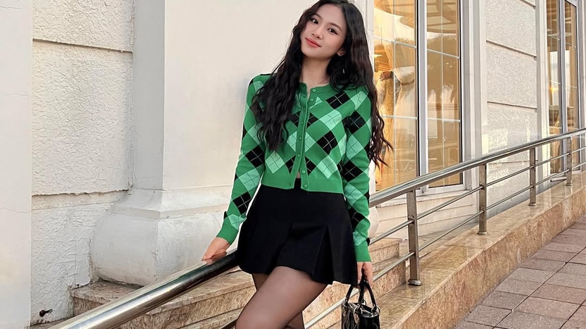 Cardigan và chân váy ngắn - bản phối ngọt ngào, đầy phóng khoáng