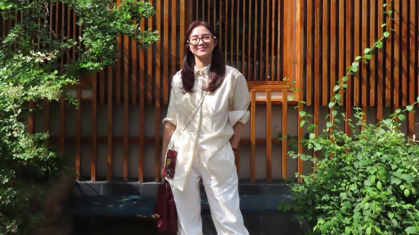 Áo sơ mi phối quần dáng suông chuẩn phong cách hiện đại