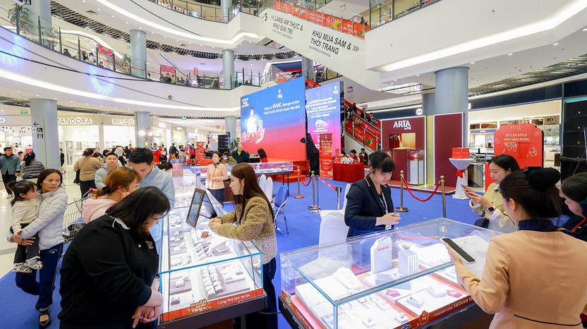 Rước lộc Thần Tài cùng PNJ với cơ hội sở hữu xe Mercedes-Benz