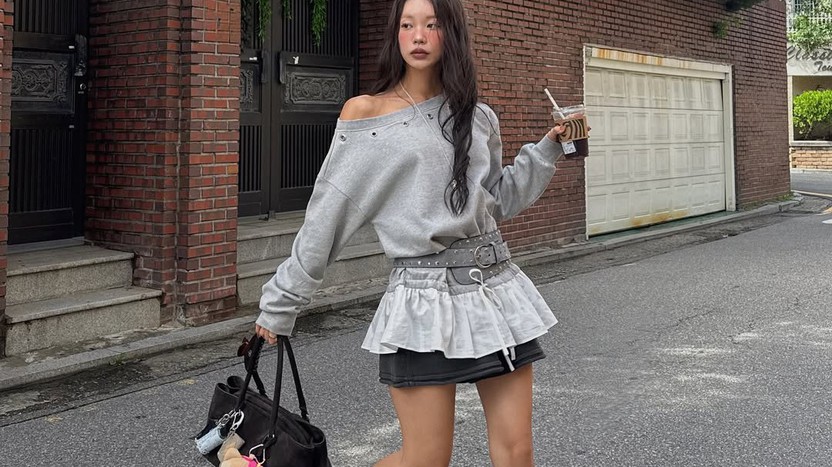 Cá nhân hóa phong cách thời trang với túi đính charm