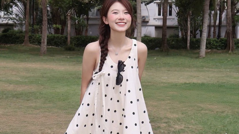 Trẻ ra đến chục tuổi khi nàng diện áo, váy babydoll xuống phố