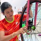 Nữ nhân viên văn phòng 'bẻ lái' thành thợ sửa xe đạp chuyên nghiệp