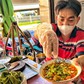 Cả nhà cùng bán quán đông khách ở TP.HCM: Bánh canh cua ‘không nhân viên' 40 năm