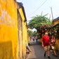 Phố cổ Hội An bị bôi bẩn, nhem nhuốc vì nạn vẽ bậy
