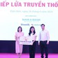 Trao tặng 13.000 bản đồ Việt Nam tại Hành trình 'Sinh viên với khát vọng non sông'