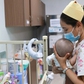 Em bé bị bỏ lại bệnh viện thành 'con chung' của cả khoa
