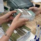Doanh nghiệp tặng tiền cho cổ đông tham dự đại hội thường niên 2025