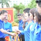Nhiều quà tặng trong Ngày hội Thanh niên công nhân tại Bắc Giang